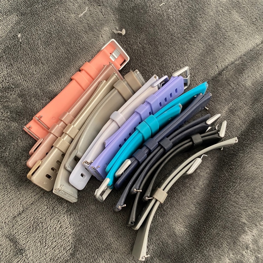 Fitbit Versa - Picture 3 of 3